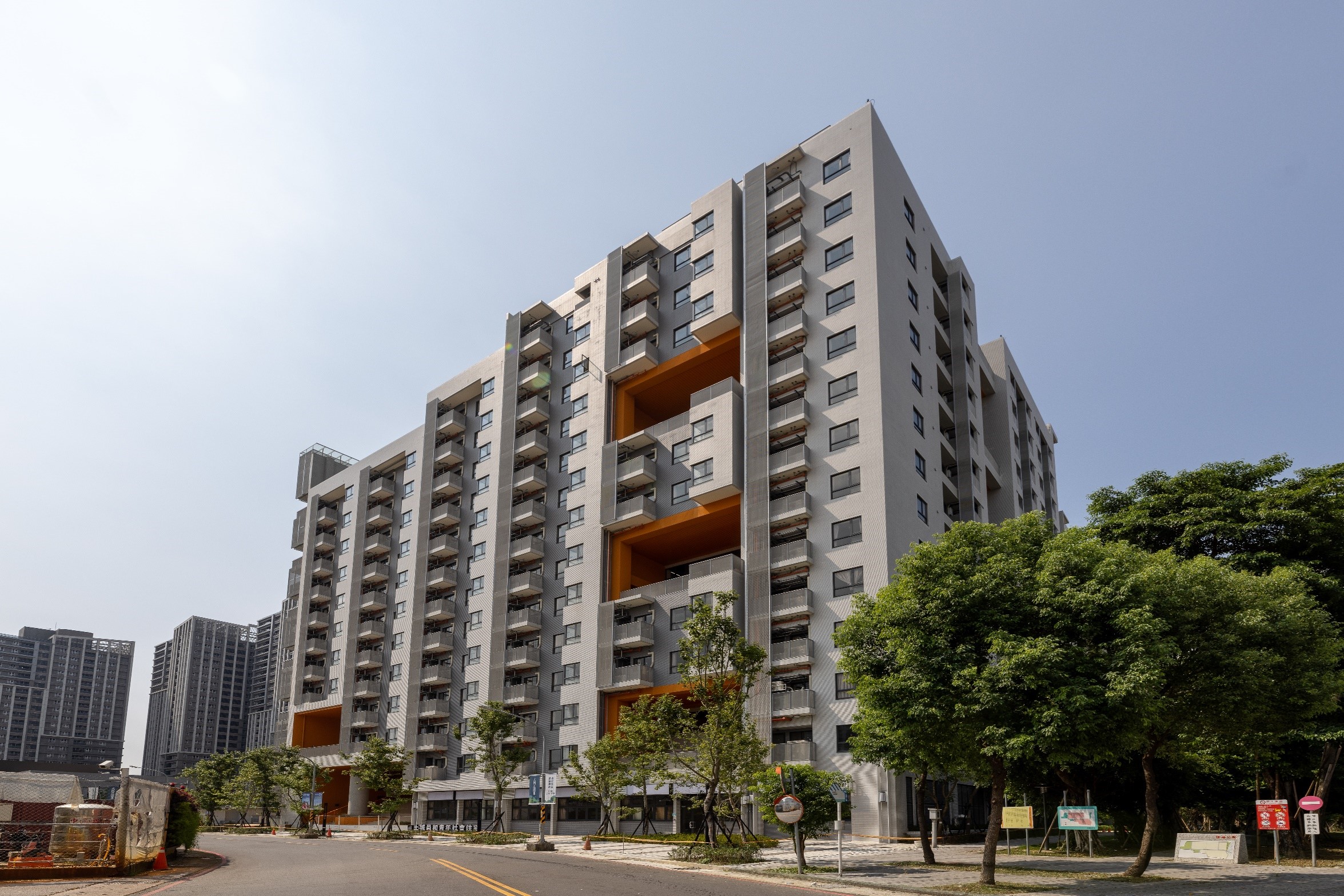 「土城員和青年社會住宅」榮獲「最佳管理維護類 金質獎」。